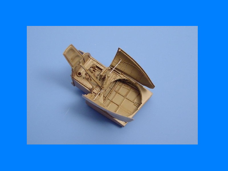 AIR4076 Messerschmitt Me 410 wheel bay 1/48 AIR4076 Messerschmitt Me 410 wheel bay 1/48